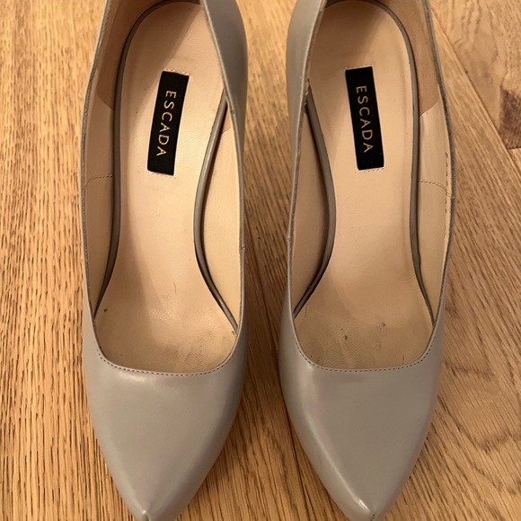 Escada pumps - Picture 1 of 4